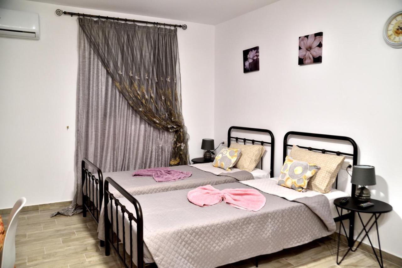 Plumeria House อาร์คานเยโลส ภายนอก รูปภาพ